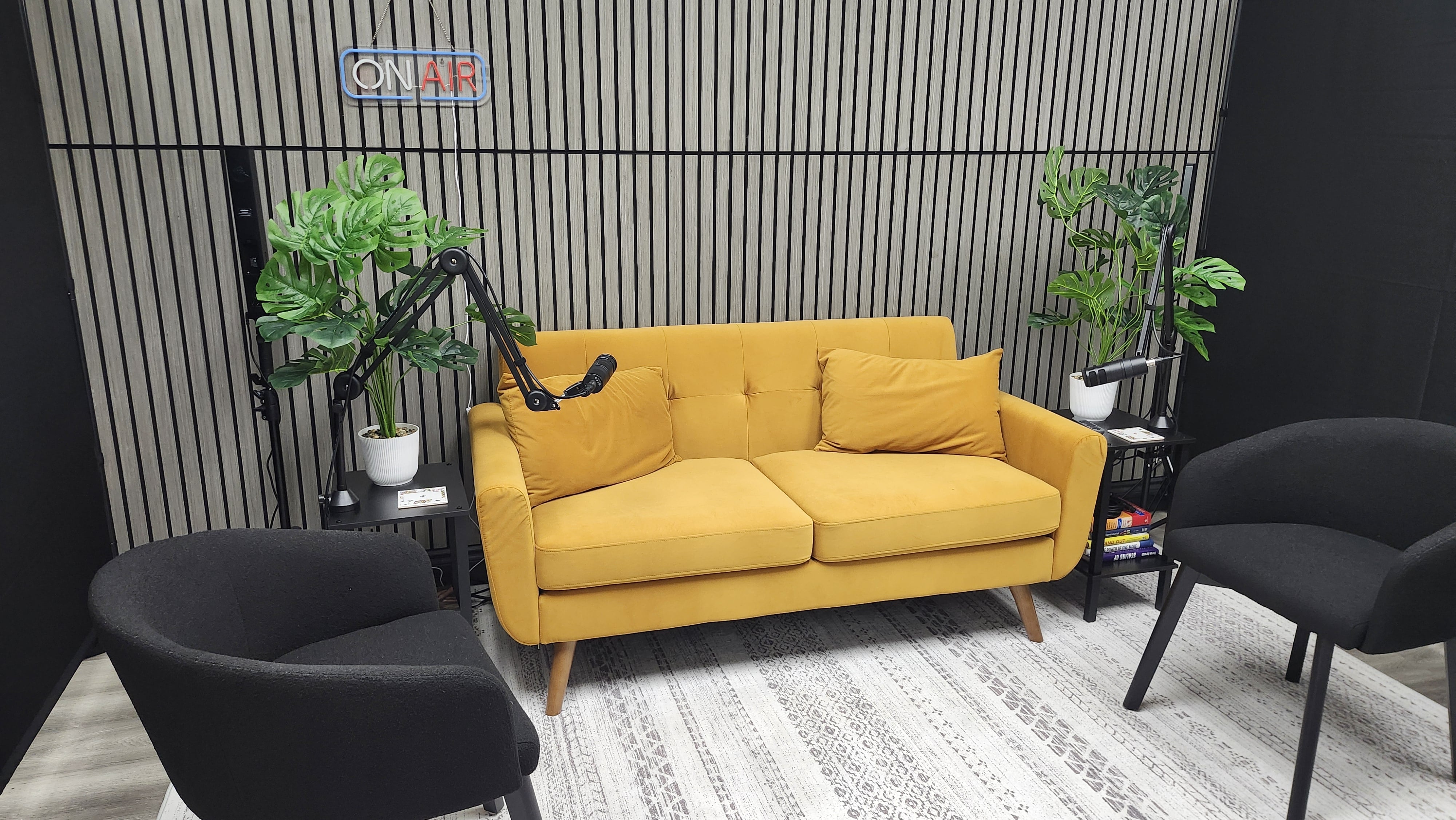 VIP Lounge – RAW Studio Booking